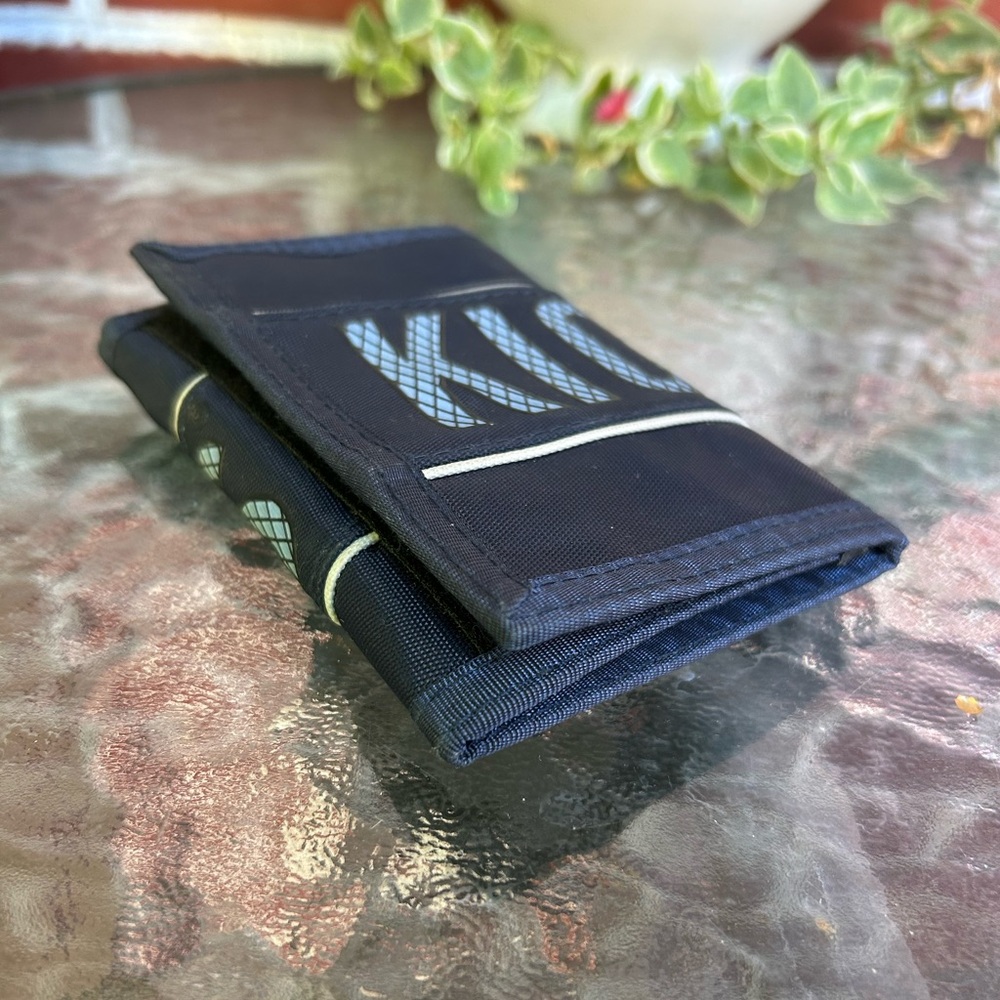 Kickers | rare vintage trifold wallet with clasp and zipper - Picture 3 of 9